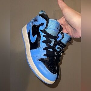 Jordan Boys Air 1 Retro Hi OG sneakers